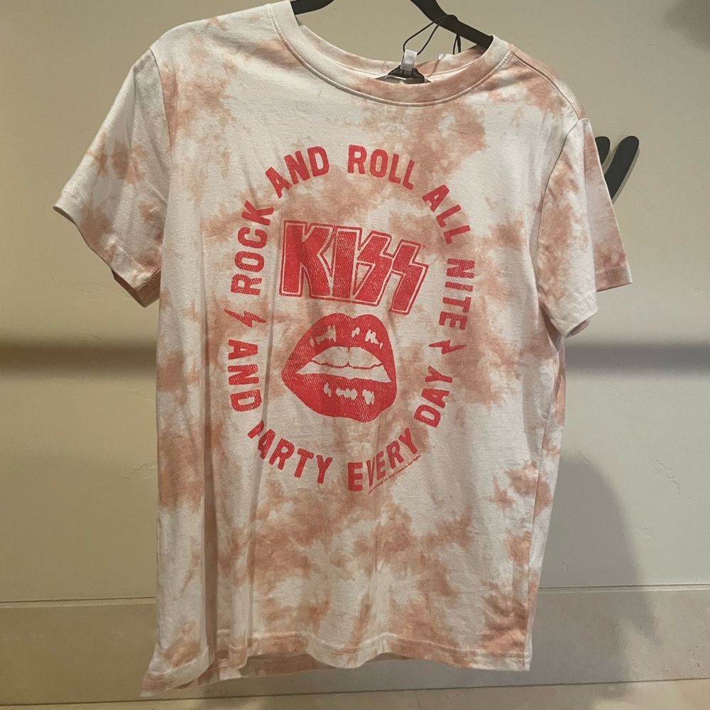 KISS graphic t shirt